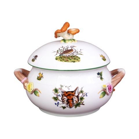 Soup tureen, mushroom knob