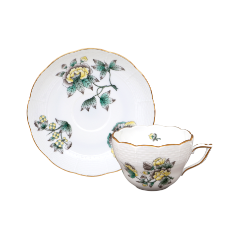 Coffeecup with saucer