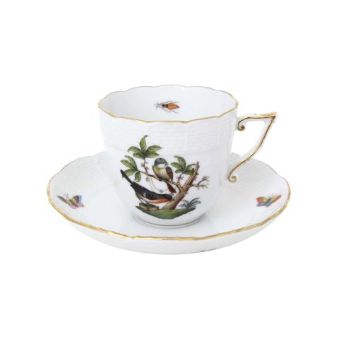 Coffeecup with saucer