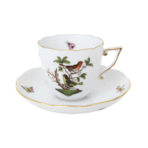 Coffeecup with saucer