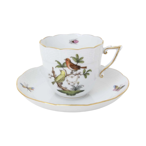 Coffeecup with saucer