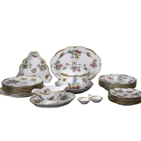 Dinner service for 6 persons decorated in VBO