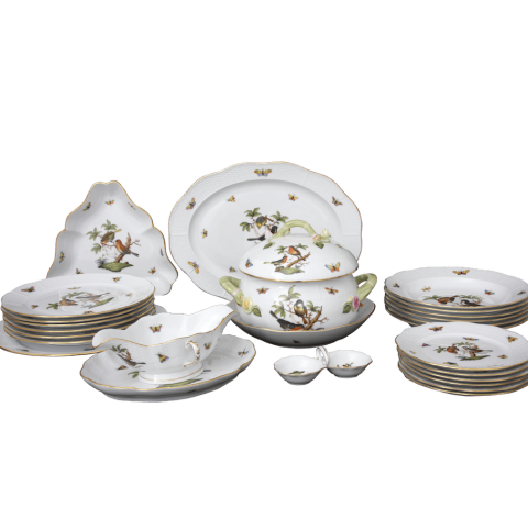 Dinner service for 6 persons decorated in RO